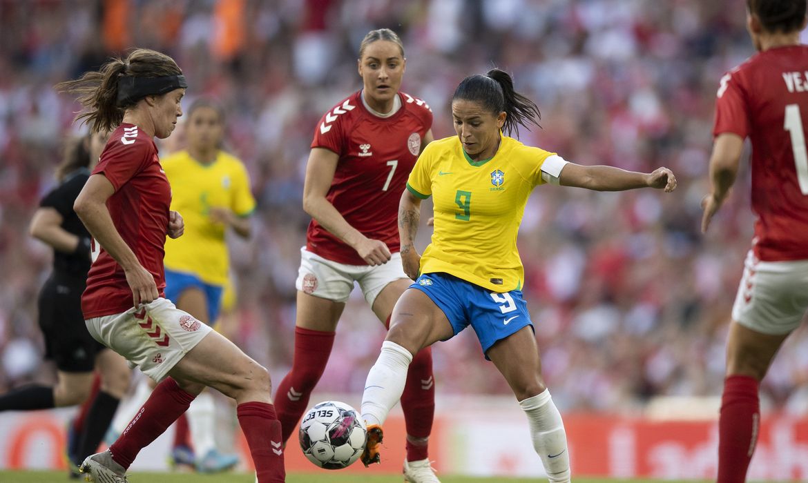 seleção Feminina Principal - Brasil 1 x 2 Dinamarca - amistoso - em 24/06/20222