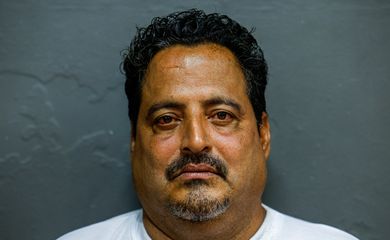 Rio de Janeiro (RJ), 14/03/2025 - Raul Carlos da Silva, filho de ex-internos da Colonia de hanseníase do Hospital Colônia de Curupaiti, localizado em Jacarepaguá. Foto: Tânia Rêgo/Agência Brasil