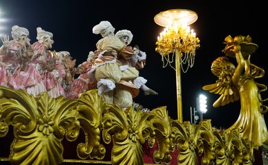 Rio de Janeiro - Desfile da União da Ilha no segundo dia de apresentações do Grupo Especial das Escolas de Samba do Rio, na Sapucaí (Tânia Rêgo/Agência Brasil) 