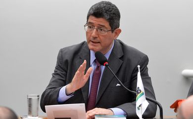 O ministro da Fazenda, Joaquim Levy, durante reunião com bancada do PMDB na Câmara dos Deputados (Wilson Dias/Agência Brasil)