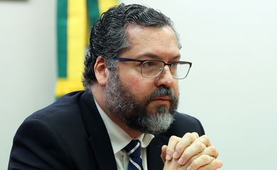 O ministro das Relações Exteriores; Ernesto Araújo; participa de audiência pública; na Comissão de Cultura da Câmara dos Deputados
