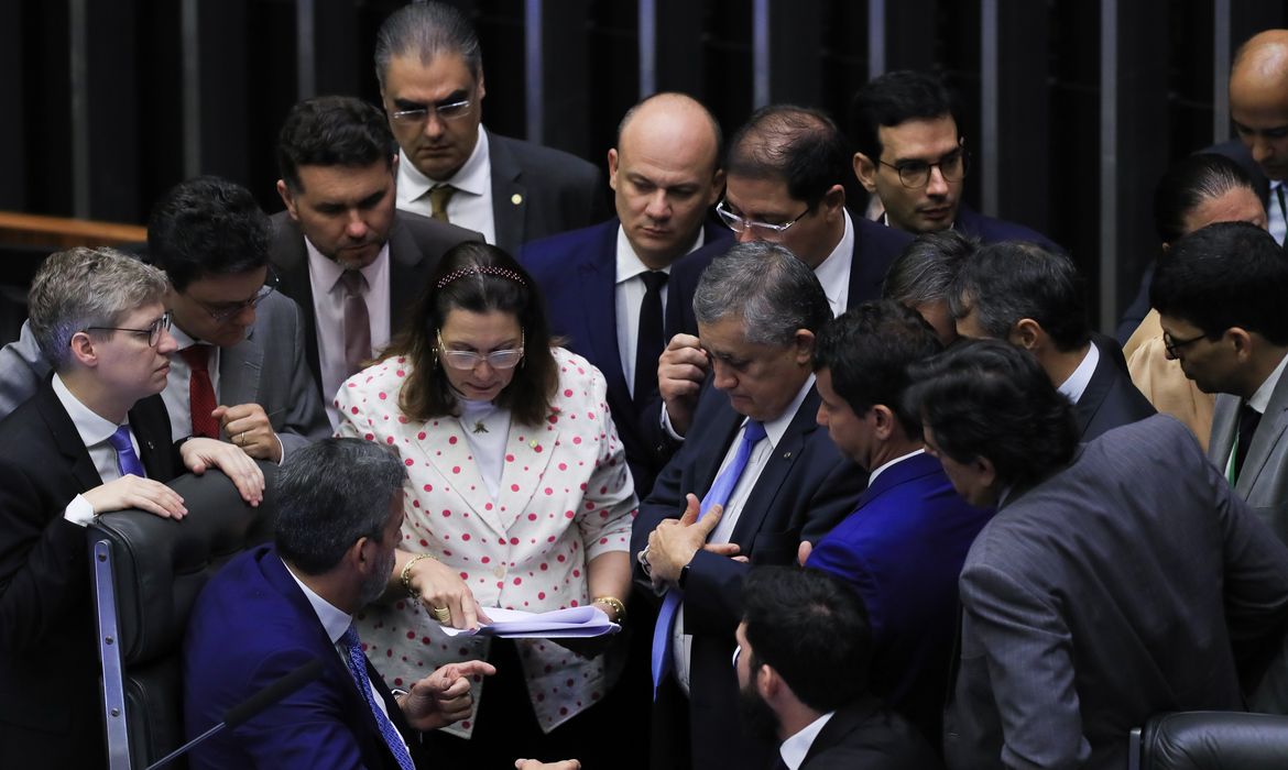 Brasília (DF) 19-12-2024 Durante sessão a Câmara aprova em 1º turno texto-base da PEC do pacote de ajuste fiscal. Foto Lula Marques/ Agência Brasil