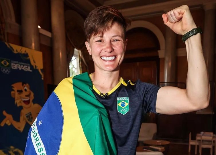 Raquel Kochham, da  seleção de rugby, será porta-bandeira do Brasil na  Olimpíada de Paris

