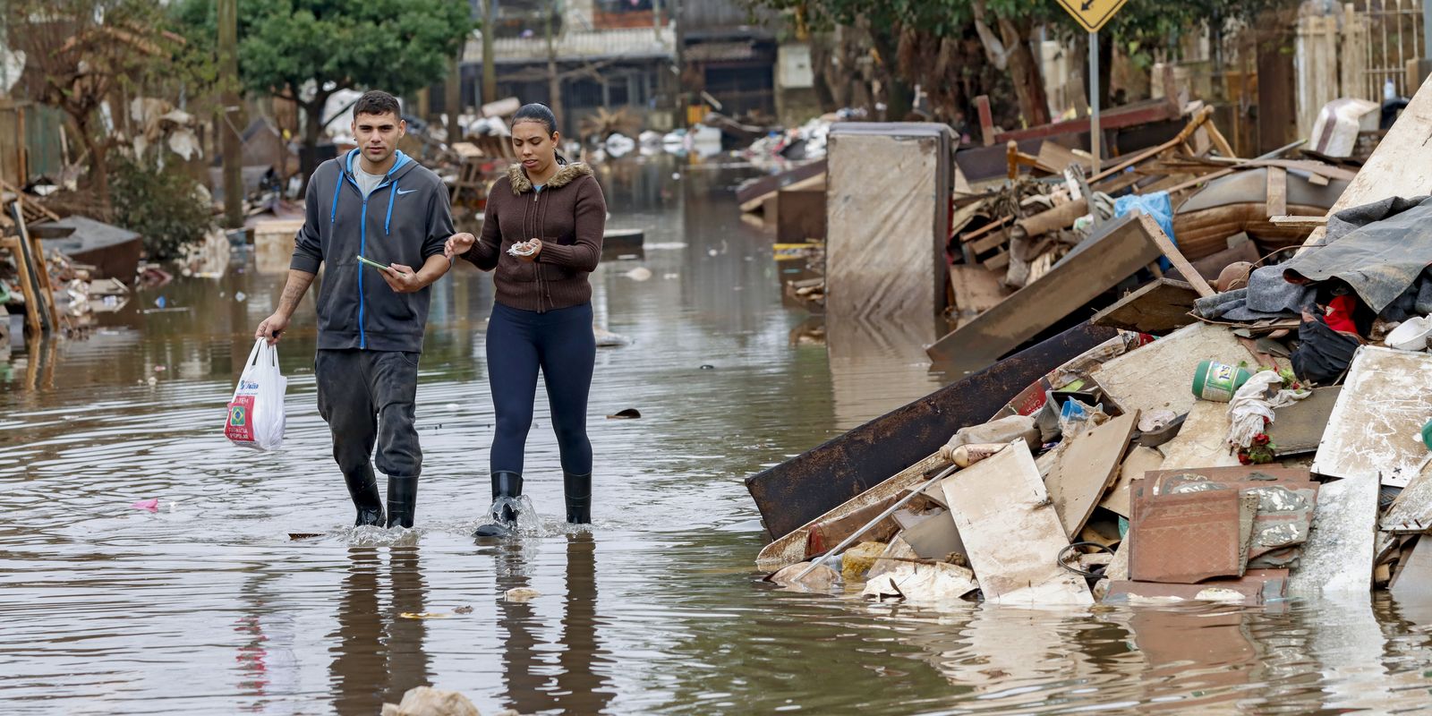 Chuvas no RS: água volta a alagar ruas de Eldorado do Sul
