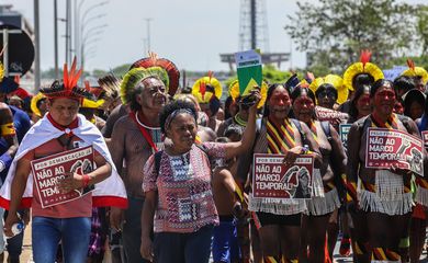 Brasília (DF), 20/09/2023, Lideranças indígenas fazem passeata contra marco temporal na Esplanada dos Ministérios. Foto: Antônio Cruz/Agência Brasil