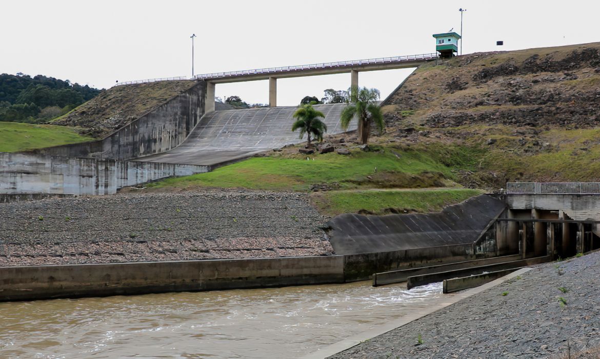 11/10/2023, Vertimento da Barragem Sul em Ituporanga. Foto: Defesa Civil SC