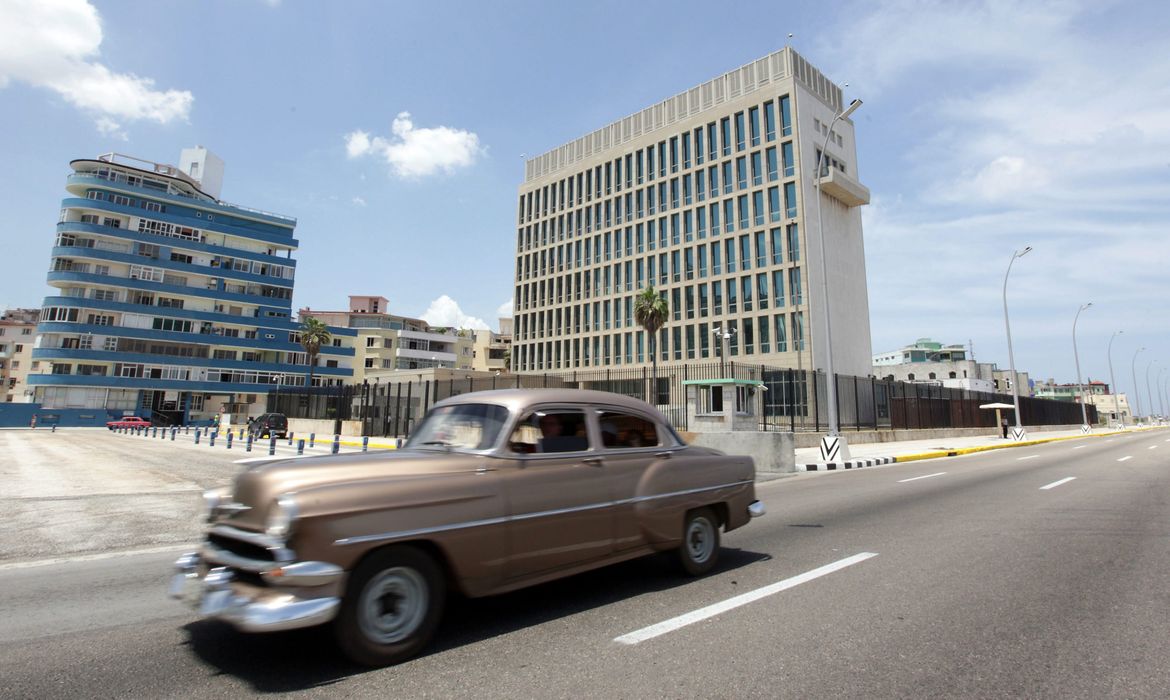 Fachada da Embaixada dos EUA em Havana, Cuba