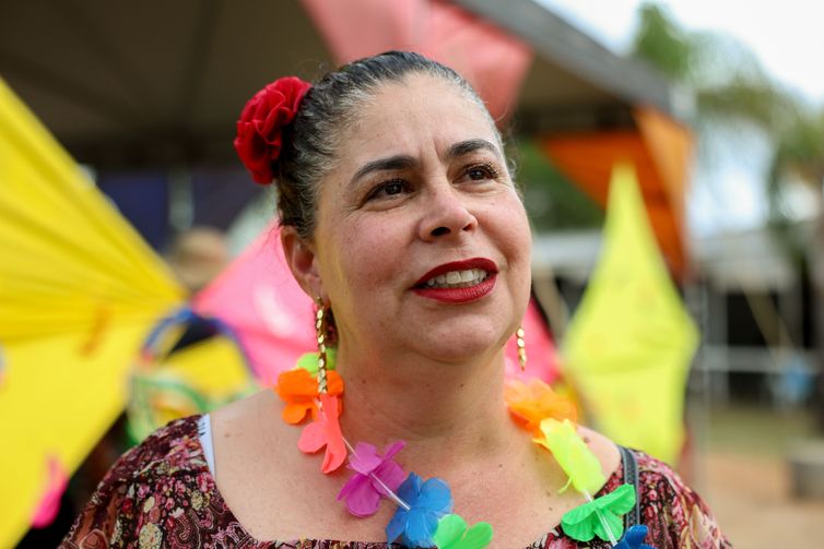 Brasília (DF), 03/03/2025 - Personagem Gabiela Passos, no Bloco carnavalesco, Deficiente é a Mãe, na ruas de Braília. Foto: Jose Cruz/Agência Brasil