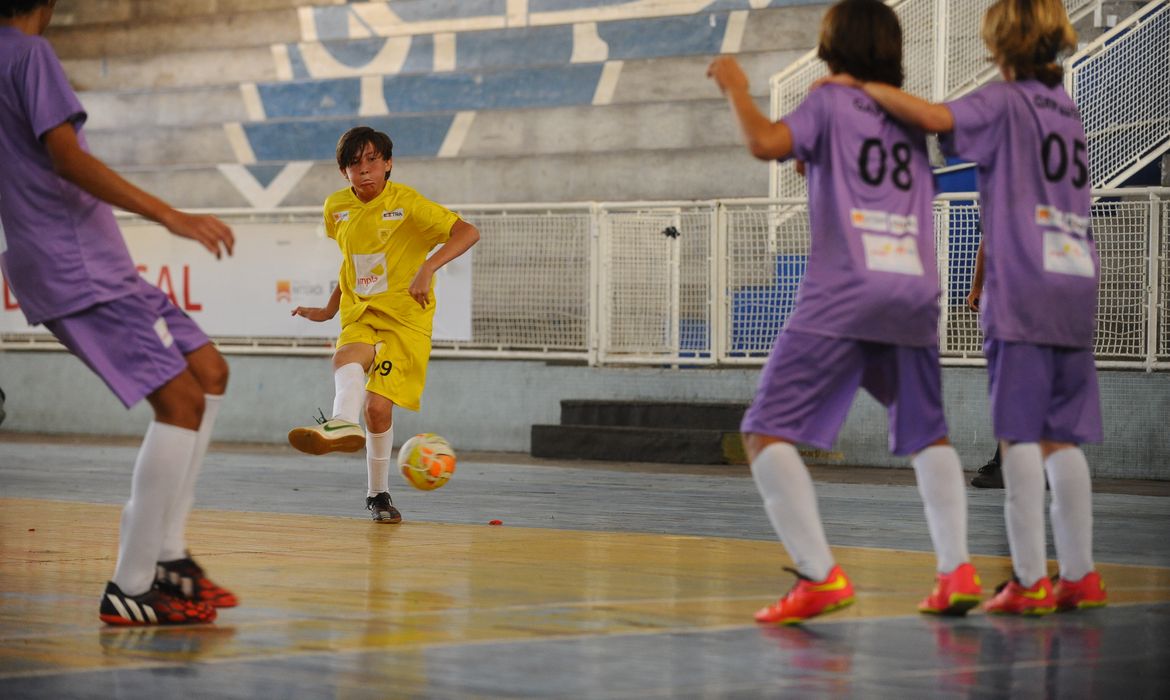 Futebol de salão - Brasil Escola