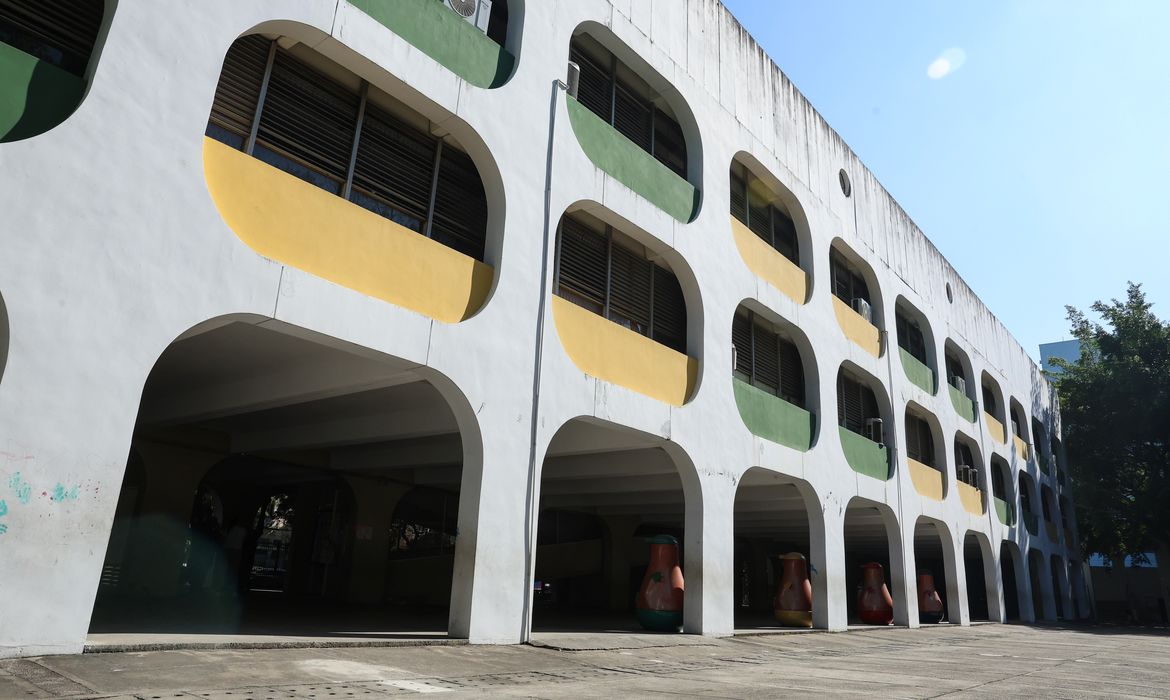 Tomaz Silva/Agência Brasil Rio de Janeiro (RJ), 04/06/2025 – Instalações do Centro Integrado de Educação Pública (CIEP) 001, no Catete, na zona sul da capital fluminense. Foto: Tomaz Silva/Agência Brasil