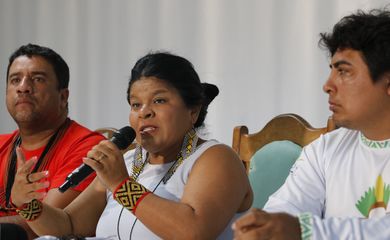 Entrevista coletiva da ministra dos Povos Indígenas, Sônia Guajajara, com lideranças ao voltar da visita a Terra Indígena Yanomami, no Distrito Sanitário Especial Indígena Yanomami. 