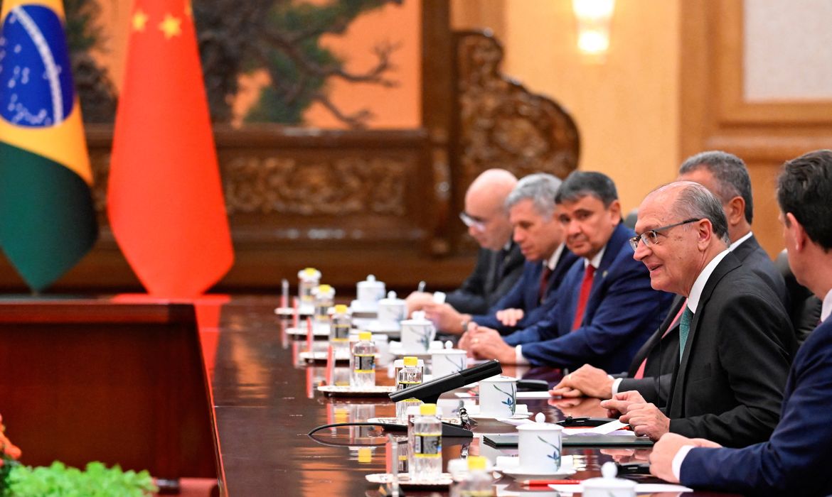Brazil's Vice President Geraldo Alckmin (2nd R) speaks during a meeting with Chinese President Xi Jinping at the Great Hall of the People in Beijing, China June 7, 2024.  Wang Zhao/Pool via REUTERS