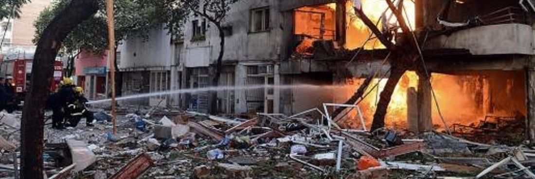 Explosão em edifício deixa seis mortos e 58 feridos na Argentina