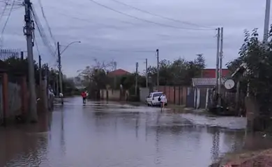 Porto Alegre (RS), 26/06/2025 - Rua inundanda após fortes chuvas na Ilha da Pintada. Foto: Beatriz Goncalves Pereira/Divulgação