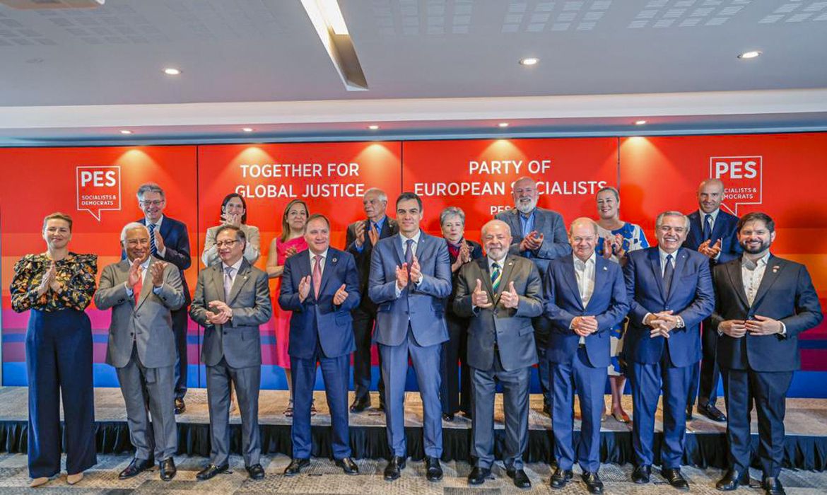 Bruxelas (BE) 18/07/2023 - O presidente, Luiz Inácio Lula da Silva, possa para foto com integrantes da Sessão Plenária da III Cúpula CELAC-UE, em Bruxelas, na Bélgica.
Foto:Ricardo Stuckert/PR