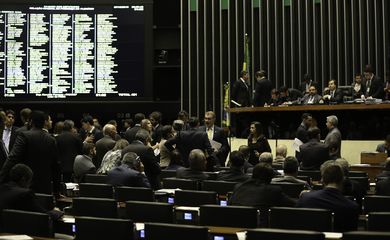 Brasília - O Plenário da Câmara dos Deputados analisa a MP 746/16, que trata da reforma do ensino médio (Fabio Rodrigues Pozzebom/Agência Brasil)