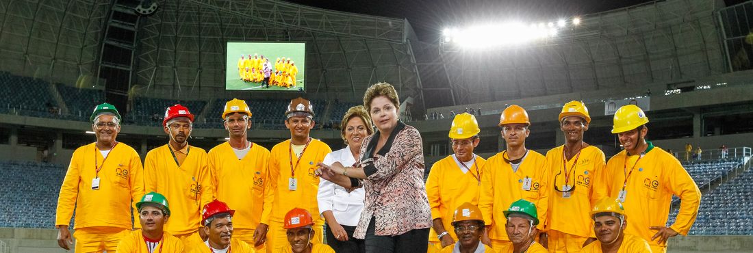 Presidenta Dilma Rousseff durante a visita de inauguração ao Complexo do Estádio Arena das Dunas. (Natal - RN, 22/01/2014)