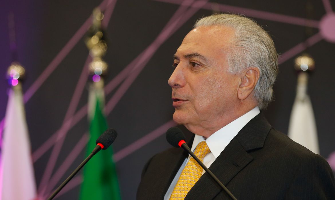 O presidente Michel Temer discursa durante a abertura do Salão do Automóvel, em São Paulo.