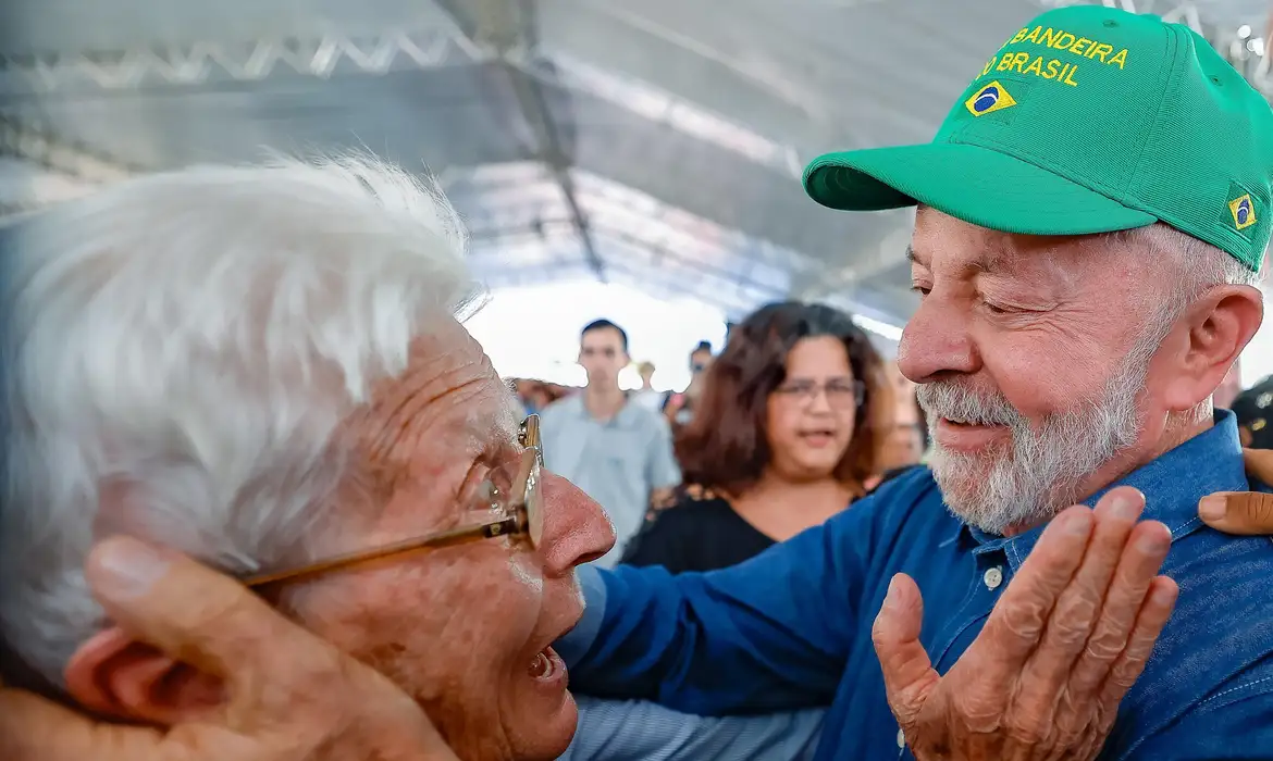 Em MG, Lula anuncia medidas para beneficiar povos tradicionais