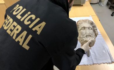 PF apreende obra de arte suspeita de ter sido roubada de Museu da Líbia