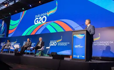 Brasília (DF) 01/05/2024 -Ministro brasileiro Paulo Pimenta, da Secom/PR, na conferência de abertura do evento paralelo do GT de Economia Digital do G20 sobre integridade da informação, nesta quarta, 1/5, em São Paulo | 
Foto: Audiovisual G20 Brasil