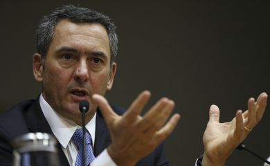 Em entrevista coletiva hoje (28), o ministro da Fazenda, Eduardo Guardia, reiterou que não há disponibilidade fiscal por parte do governo para fixar mais reduções de preços de combustíveis.