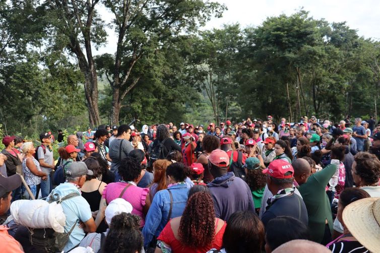 MST ocupa fazenda em Lagoa Santa (MG) e pede desapropriação da terra. Foto: MST