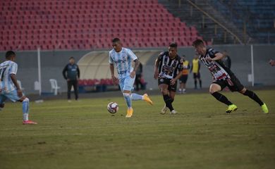 Londrina vence Operário por 1 a 0 em jogo de ida das semifinais do Paranaense