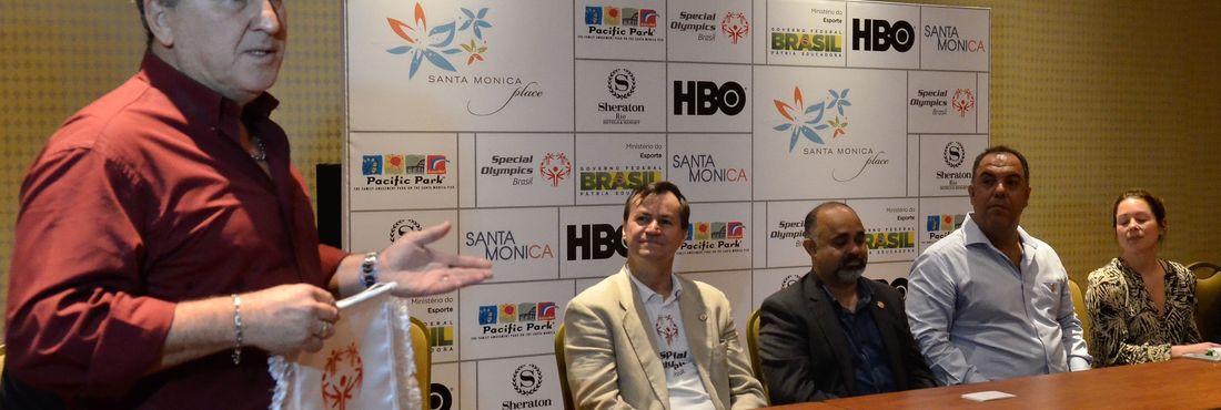 O ex- jogador de futebol Zico participa da cerimônia de despedida da delegação da Special Olympics que representará o Brasil nos Jogos Mundiais de Verão, em Los Angeles, nos EUA