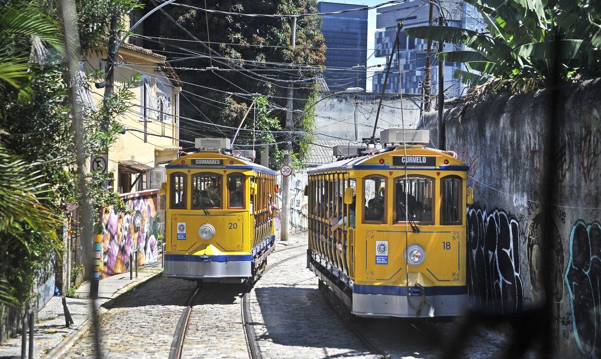 Rio de Janeiro - Bonde de Santa Teresa inicia testes em trecho desativado desde o acidente de  agosto de 2011, entre o Largo do Curvelo e o Largo dos Guimarães (Tânia Rêgo/Agência Brasil)