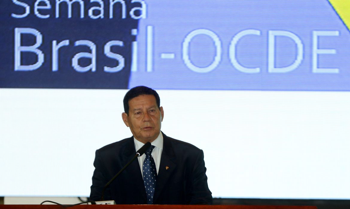O vice-presidente da República, Hamilton Mourão, na abertura do Fórum Brasil-OCDE.