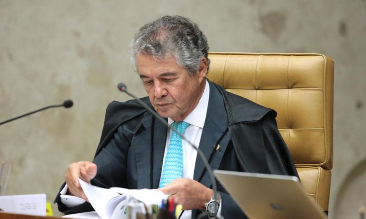 Ministro Marco Aurélio,do STF, durante julgamento de habeas corpus do ex-presidente Lula