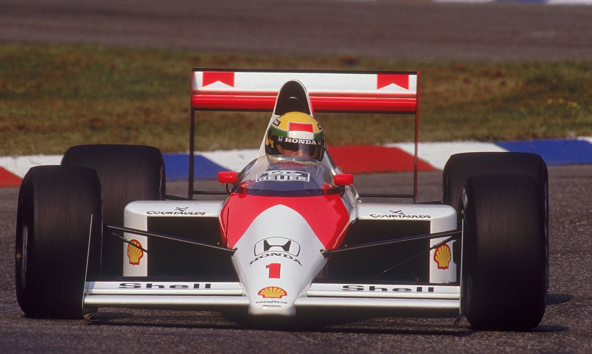 Automobilismo - Fórmula 1 - F1 , Grande Prêmio da Alemanha , Hockenheim, 30/7/89 Ayrton Senna em ação pilotando pela McLaren Foto tirada em 30 de julho de 1989. Para combinar com a reportagem especial HONDA-INNOVATION/ Action Images via Reuters
