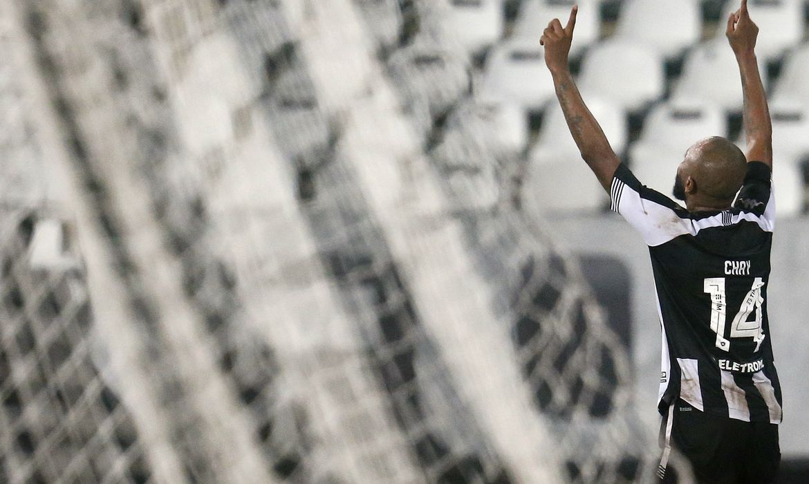 Série B: Botafogo Derrota Coritiba Por 2 A 0 No Nilton Santos