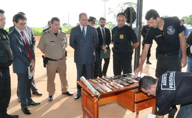 Em nova inspeção, policiais encontram armas, celulares e drogas no Complexo Prisional de Aparecida de Goiânia