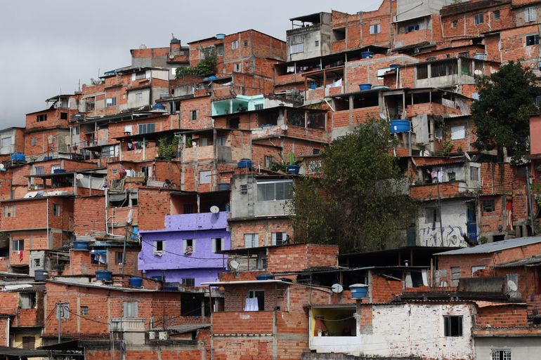 São Paulo (SP), 23/05/2025 - Comunidade conhecida como Tupi City/Jardim Ângela-Sul
Trabalho digno ainda é exceção para população negra, aponta estudo do Geledés 
levantamento evidencia permanência do racismo estrutural nas formas de inserção da população negra no mercado de trabalho brasileiro
Foto: Cadu Pinotti/Agência Brasil