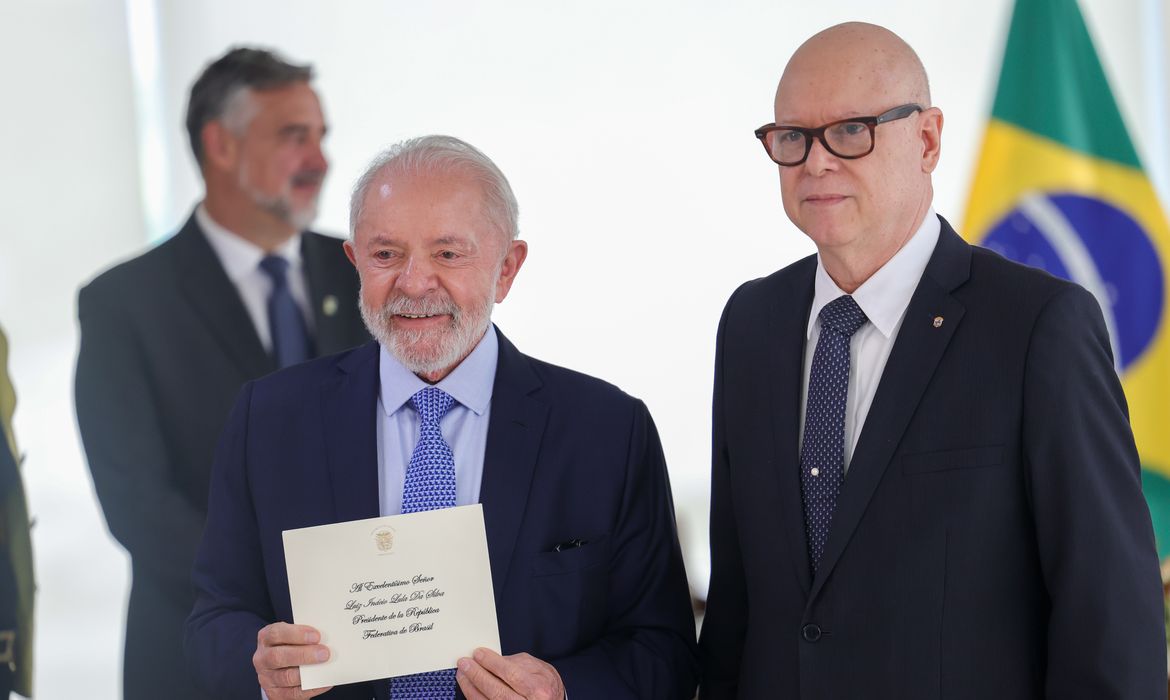 Brasília (DF) 14/11/2024  Presidente Luiz Inácio Lula da Silva recebe credencial do embaixador do Panamá, Flavio Gabriel Méndez Altamirano Foto: Fabio Rodrigues-Pozzebom/ Agência Brasil