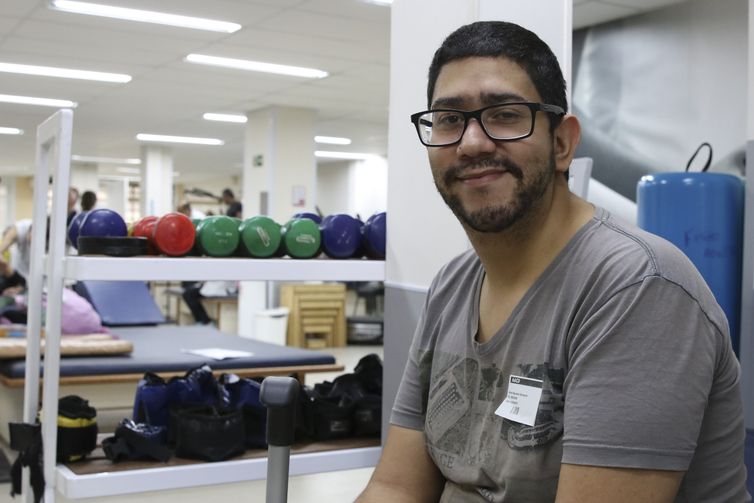 São Paulo - Donner Rafael Vieira, que nasceu com má formação congênita, fala sobre os desafios enfrentados pelas pessoas com deficência.