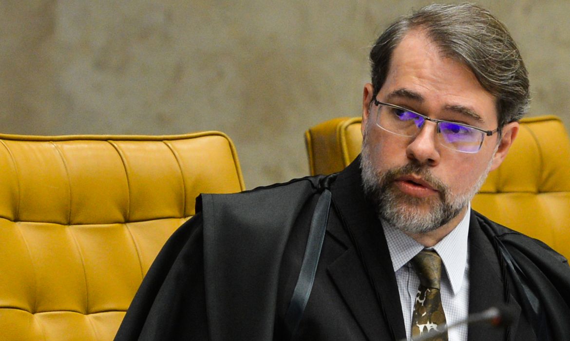 Brasília - O ministro do STF, Dias Toffoli, em sessão de julgamento de denúncia da PGR contra o presidente da Câmara, Eduardo Cunha  (Antonio Cruz/Agência Brasil)