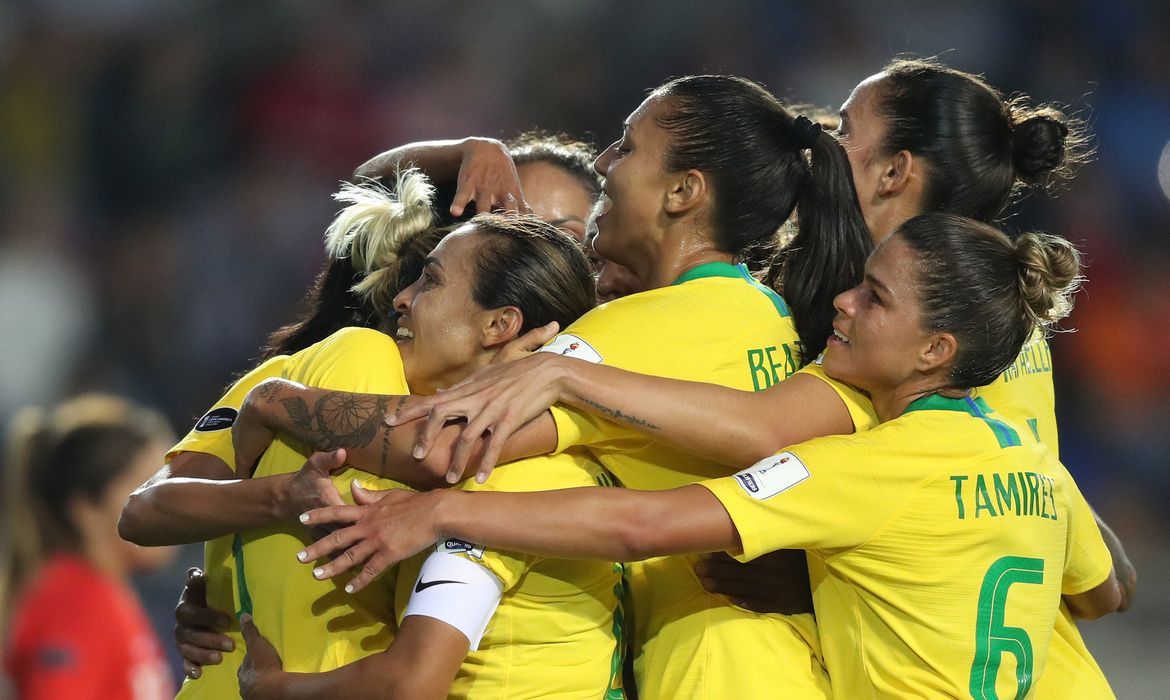 Brasil não teve dificuldade para derrotar por 3 a 1 a equipe chilena, no quadrangular final da Copa América de futebol feminino