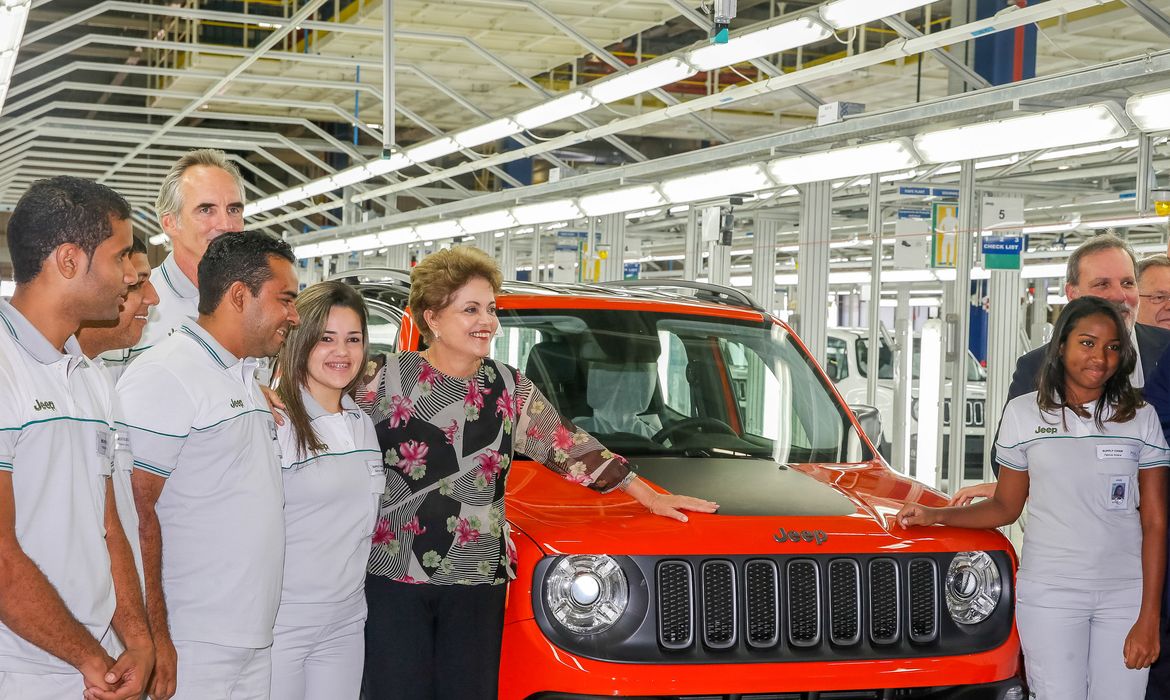 Presidenta Dilma Rousseff durante cerimônia de inauguração do Polo Automotivo Jeep, em Goiana, Pernambuco (Roberto Stuckert Filho/Presidência da República)