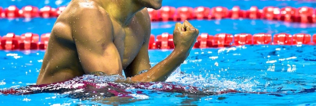 Com recorde mundial, Matheus Santana ganha ouro nos 100m livre nos Jogos de Nanquim