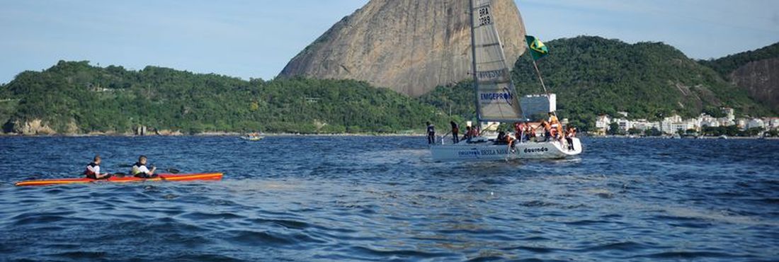 Em meio a críticas sobre a qualidade da água, Baía de Guanabara sediará o primeiro evento-teste para as Olimpíadas de 2016