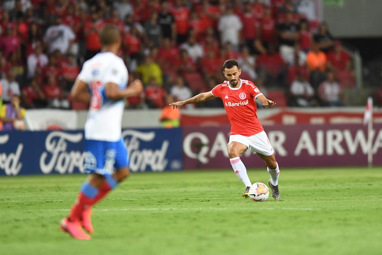 Lateral Uendel na vitória do Internacional sobre a Universidad Catolica pela Copa Libertadores