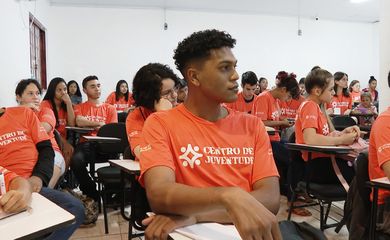Brasília (DF) - Caminhos da Reportagem - Jovens do curso de capacitaçāo nas comunidades carentes de Brasília.
A taxa de desemprego no Brasil é de 8,8%, segundo a pesquisa mais recente do IBGE. Já entre os jovens de 18 a 24 anos, esse índice é o dobro: 18%.
Foto: Divulgaçāo