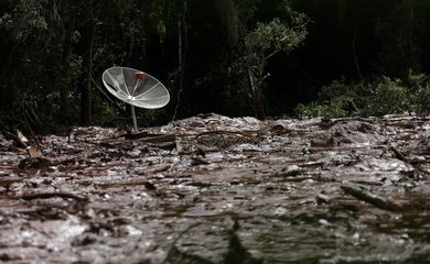 A parabolic antenna is seen over mud after a dam owned by Brazilian miner Vale SA that burst, in Brumadinho, Brazil January 26, 2019. REUTERS/Adriano Machado