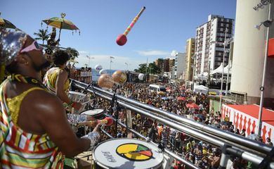 Salvador - Olodum anima o carnaval na capital baiana