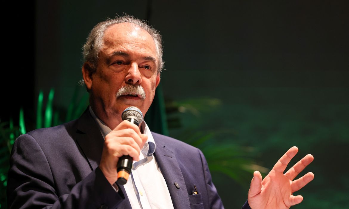 Rio de Janeiro (RJ), 22/05/2025 –O presidente do Banco Nacional de Desenvolvimento Econômico e Social (BNDES), Aloizio Mercadante durante celebração do Dia Internacional da Biodiversidade, no Jardim Botânico do Rio de Janeiro, na zona sul da capital fluminense. Foto: Tomaz Silva/Agência Brasil