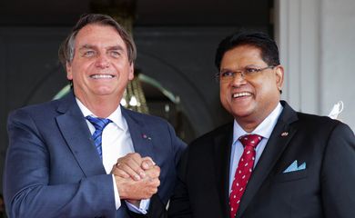 Brazilian President Bolsonaro visits Suriname to discuss oil and gas cooperation