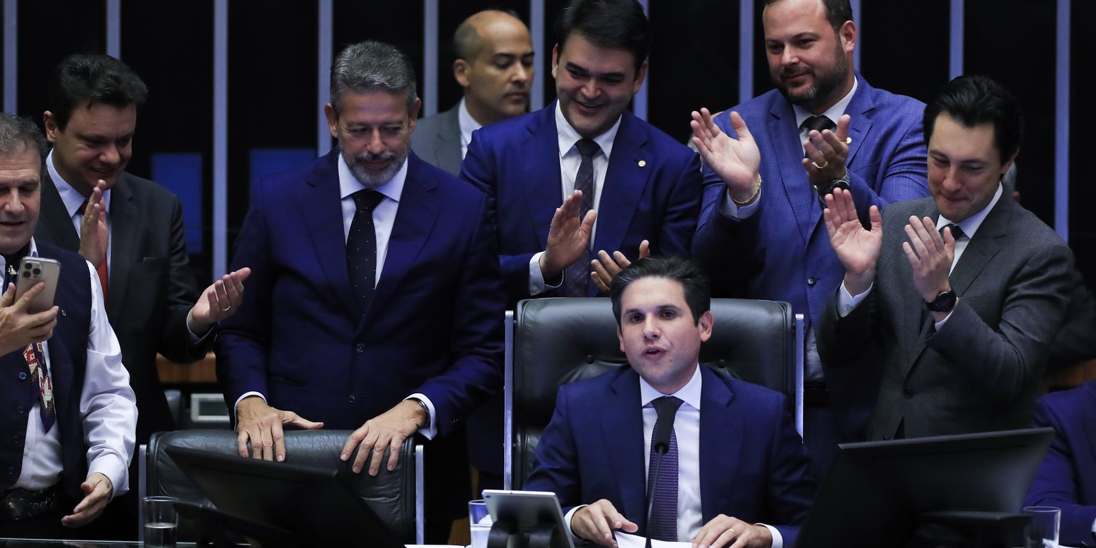 Câmara aprova proposta de isenção do IR para quem ganha até R$ 5 mil